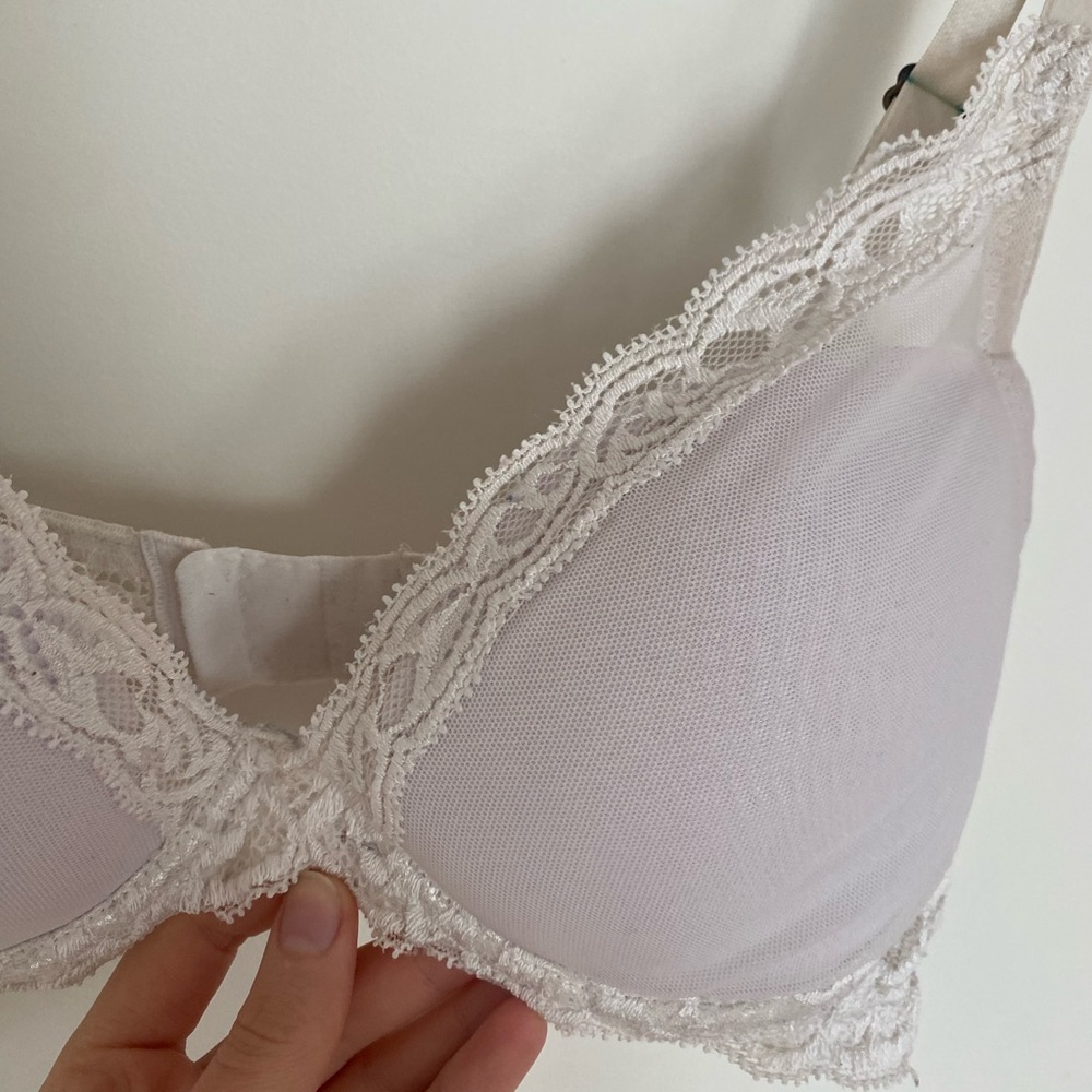 Natori Feathers Plunge Bra: 32D